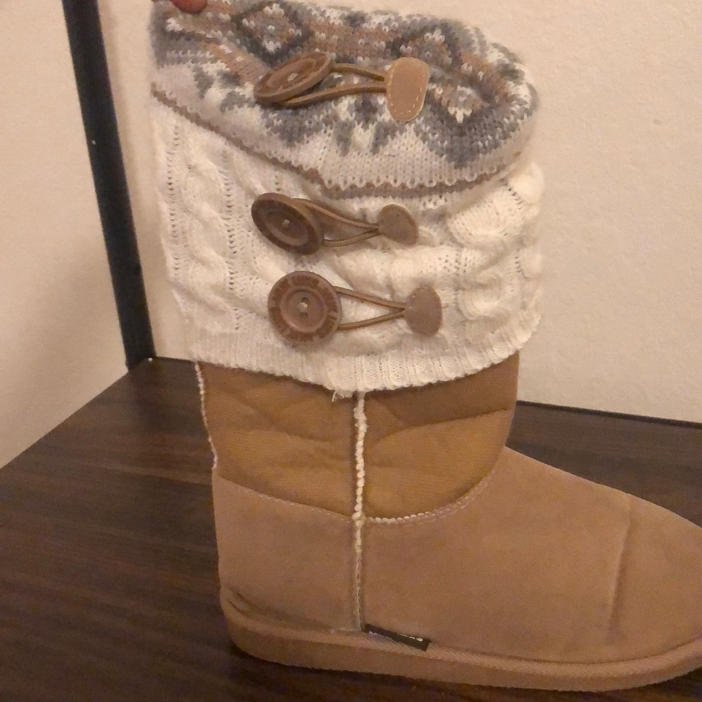 Muk Luk boots